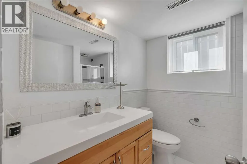 12 Oakvale Place SW