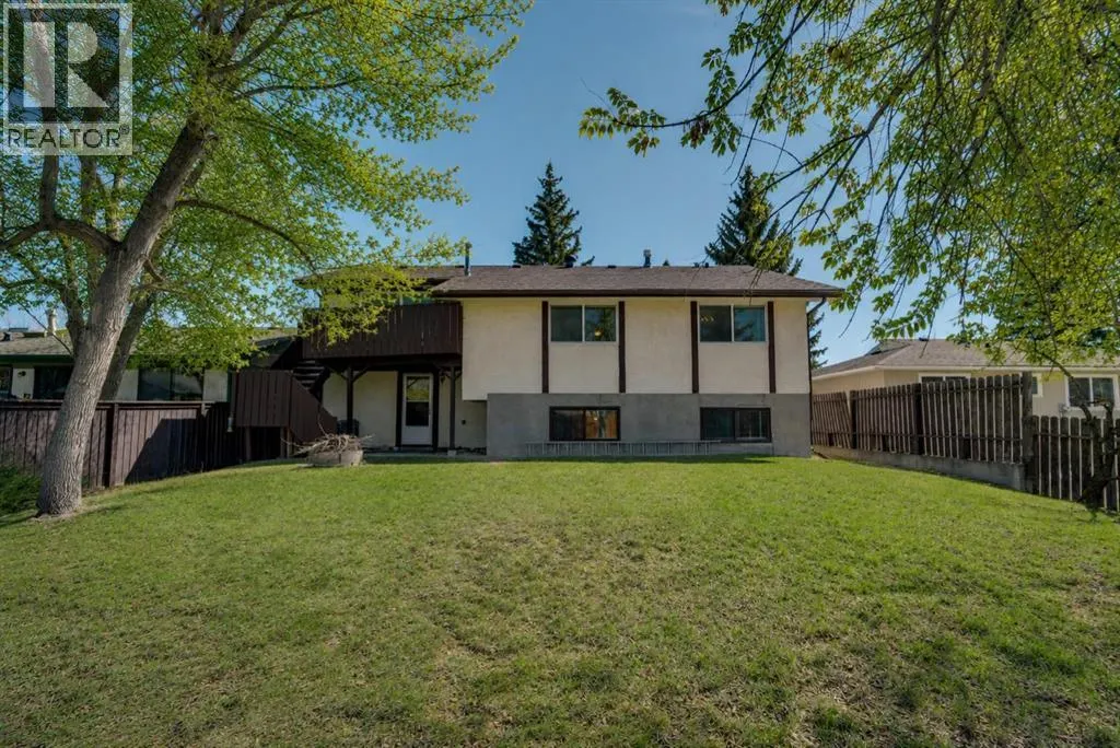 12 Oakvale Place SW