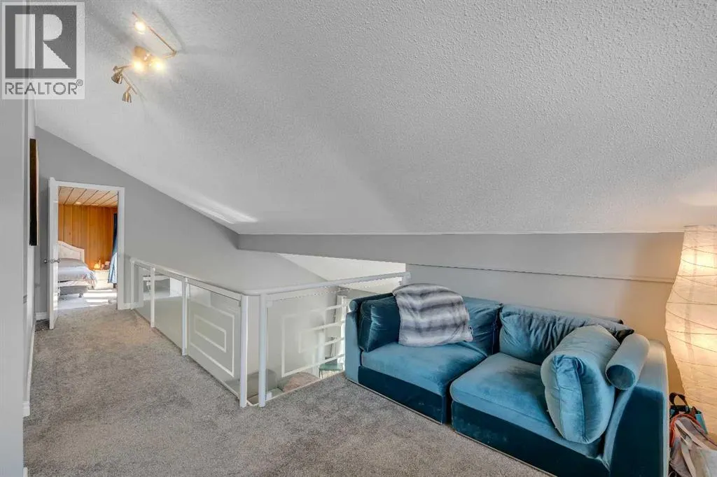 12 Oakvale Place SW