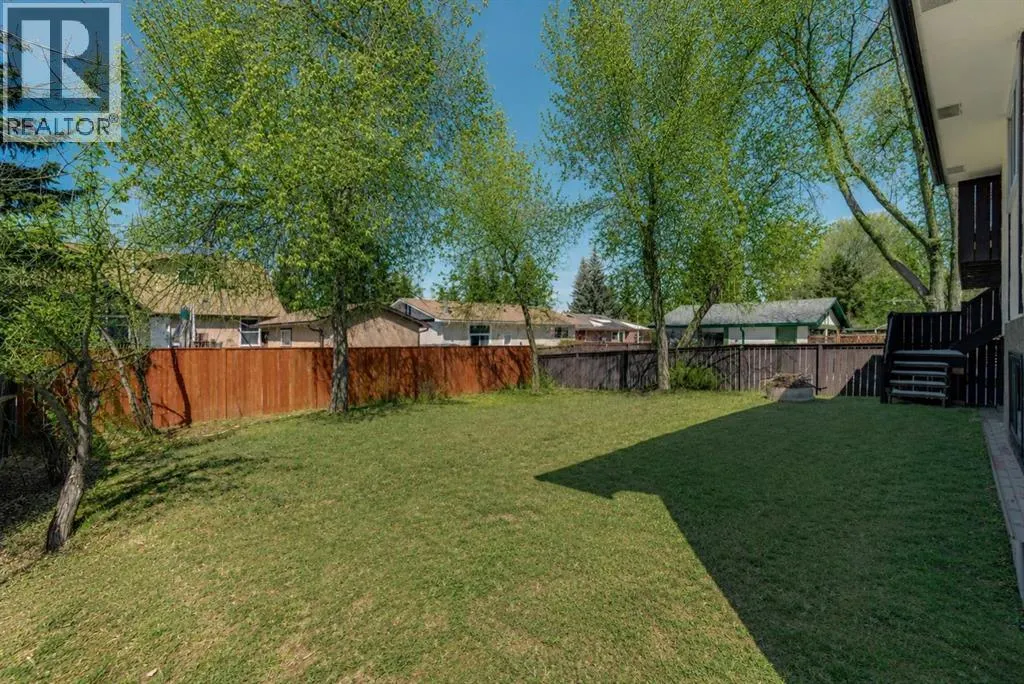 12 Oakvale Place SW