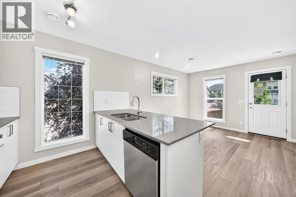 428 Cranbrook Square SE