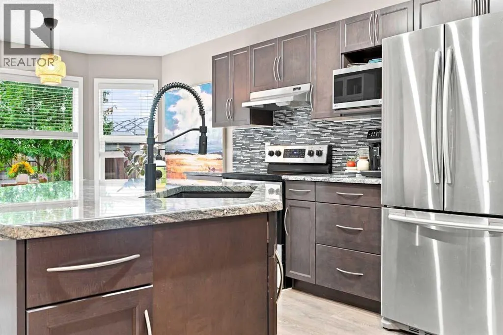 106 Autumn Crescent SE