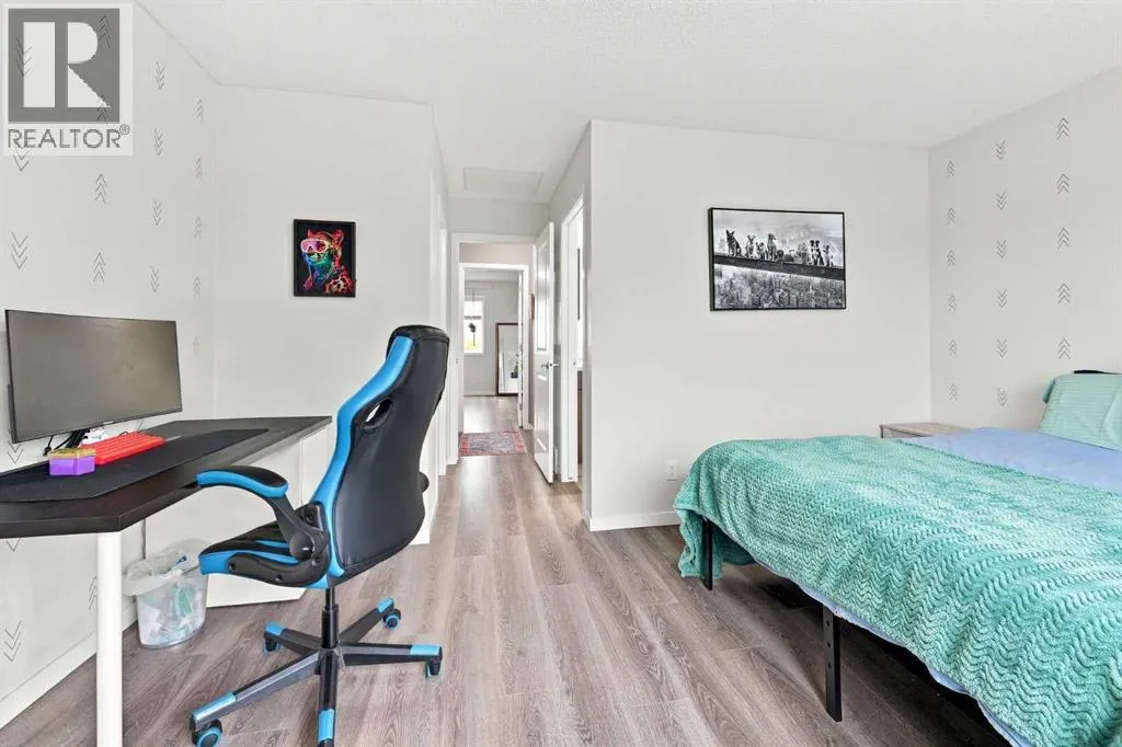 106 Autumn Crescent SE