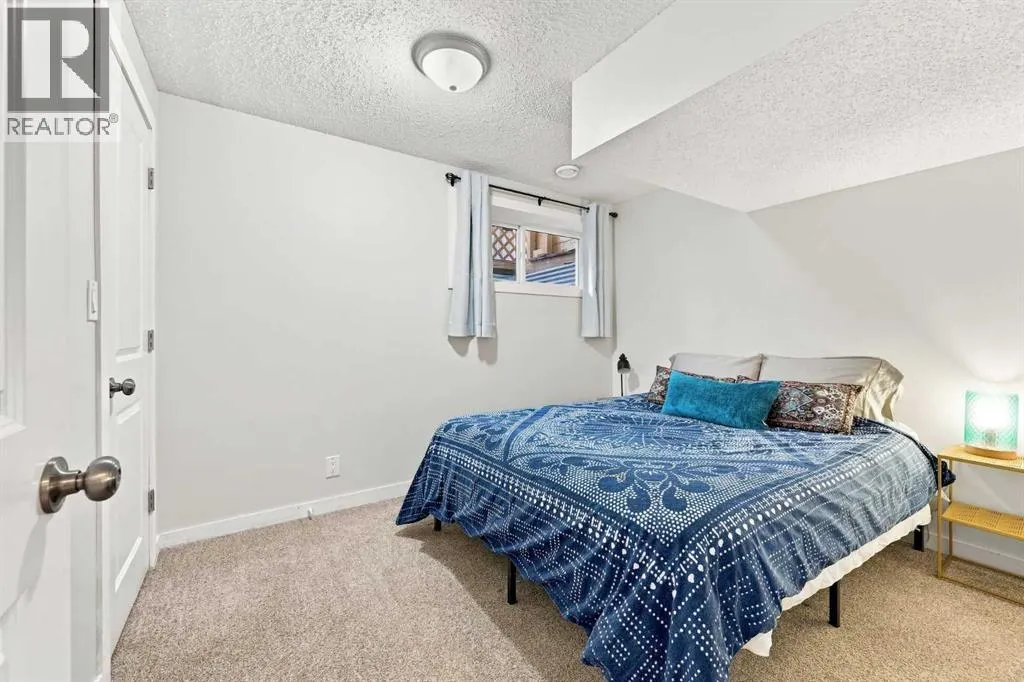106 Autumn Crescent SE