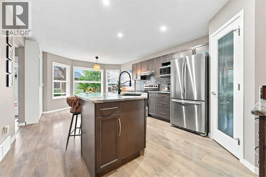 106 Autumn Crescent SE