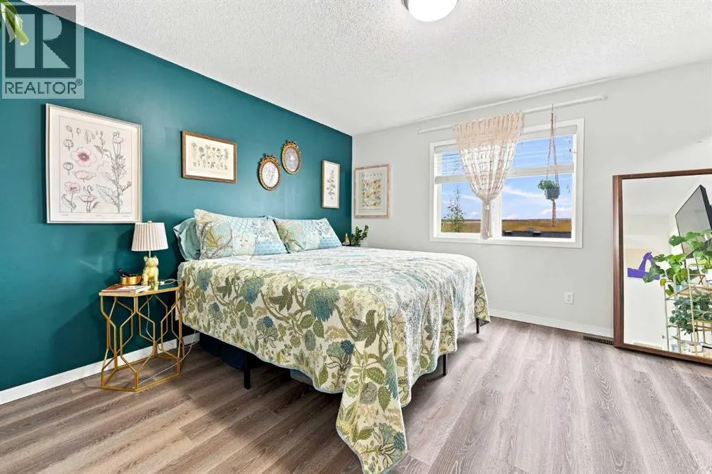 106 Autumn Crescent SE