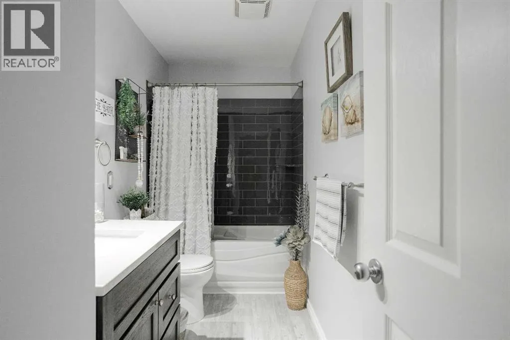 114 Hilltop Crescent