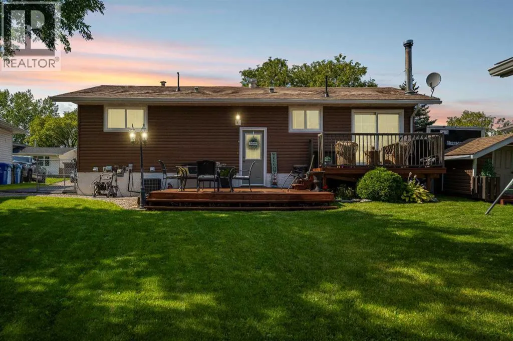 114 Hilltop Crescent