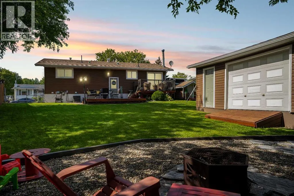 114 Hilltop Crescent