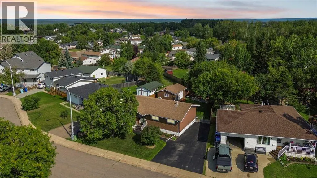 114 Hilltop Crescent