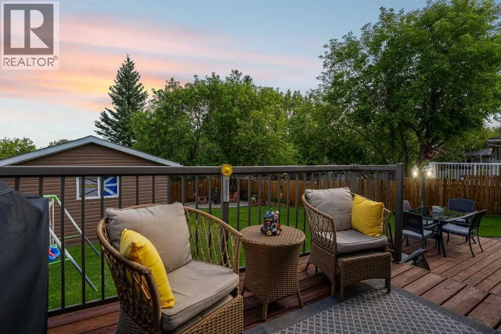 114 Hilltop Crescent