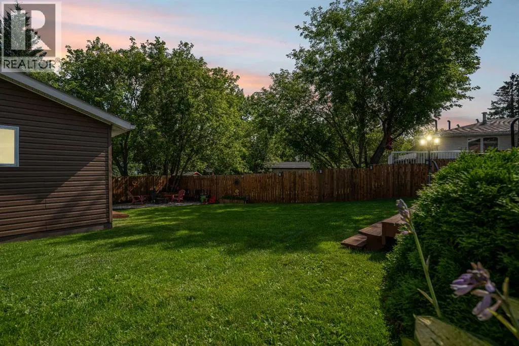 114 Hilltop Crescent