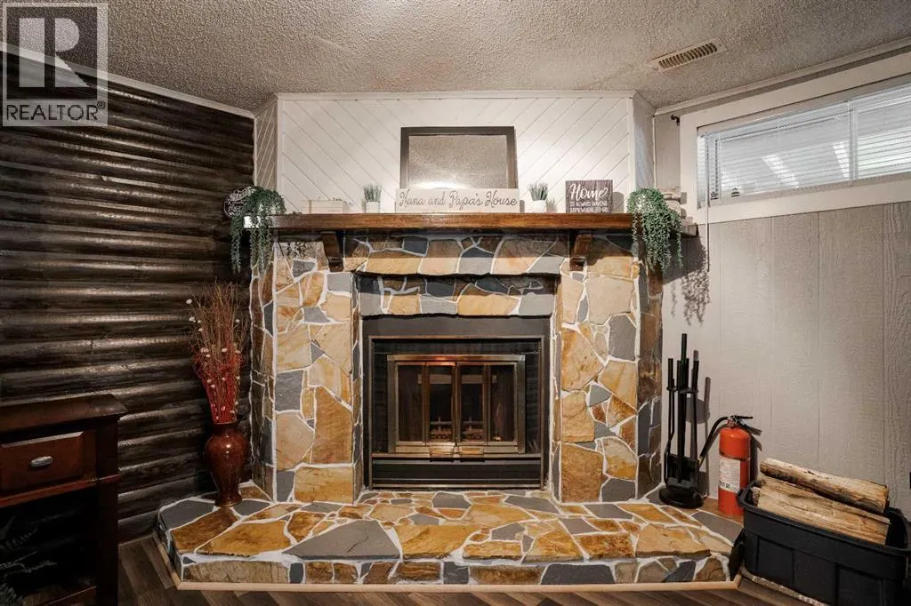 114 Hilltop Crescent