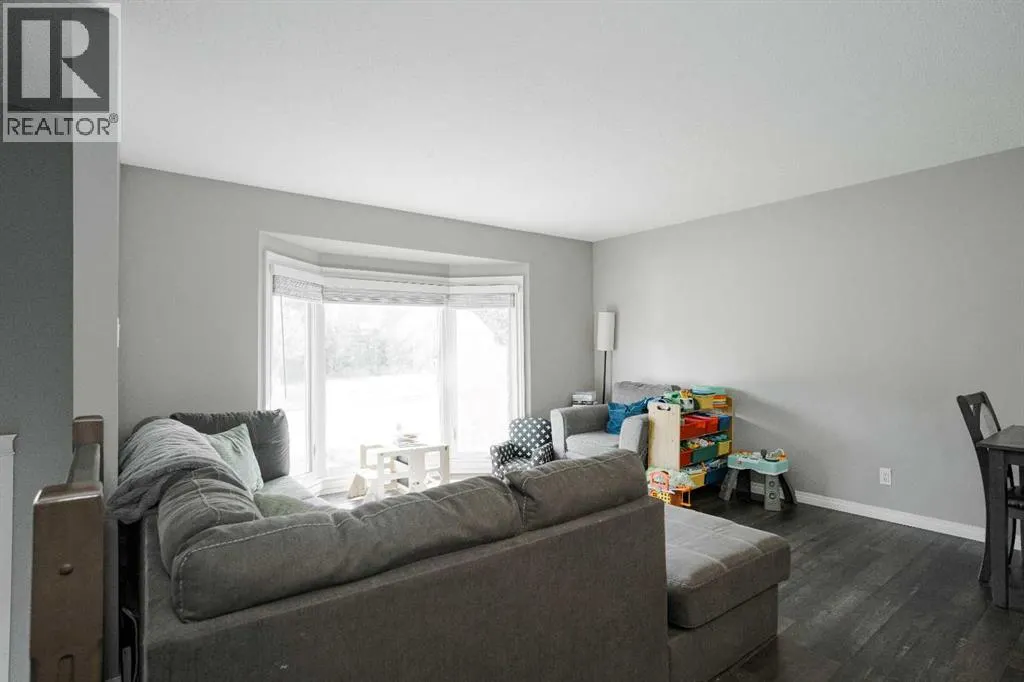 525 Beacon Hill Drive