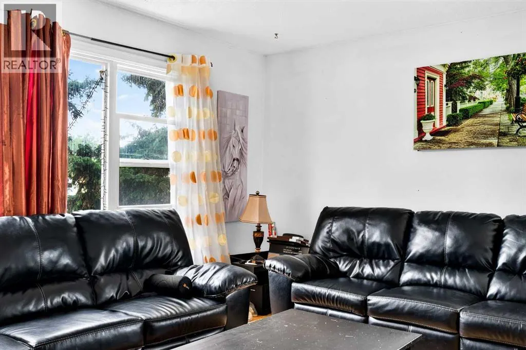 53 Queen Isabella Close SE