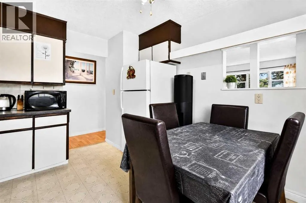 53 Queen Isabella Close SE