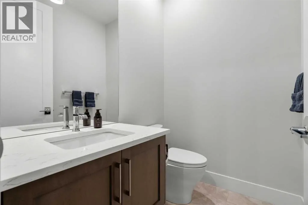220 Marina Cove SE