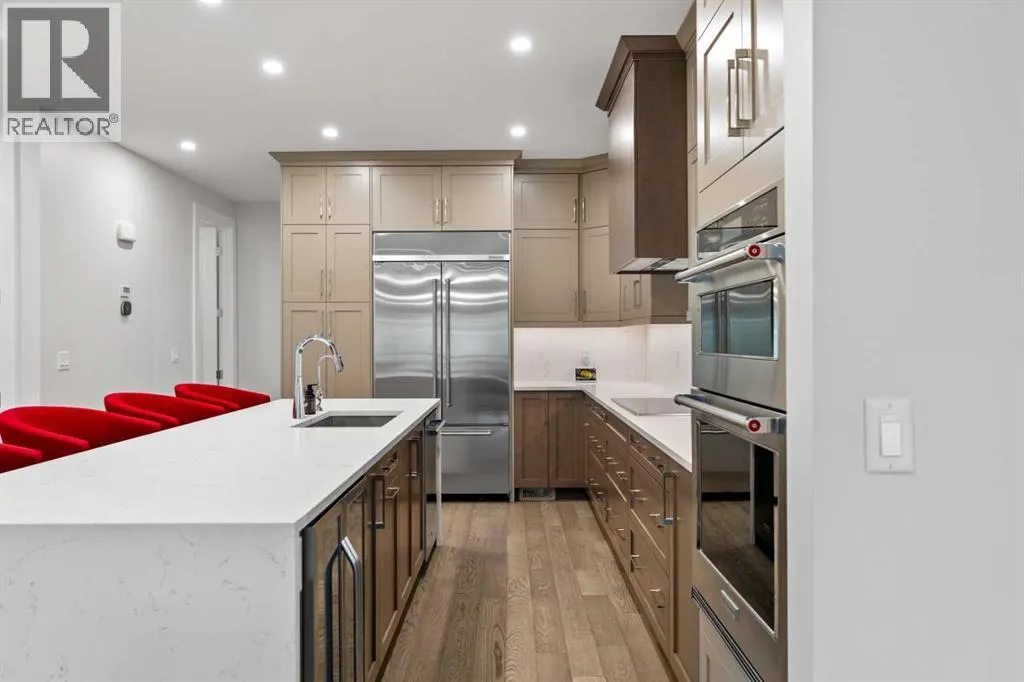 220 Marina Cove SE