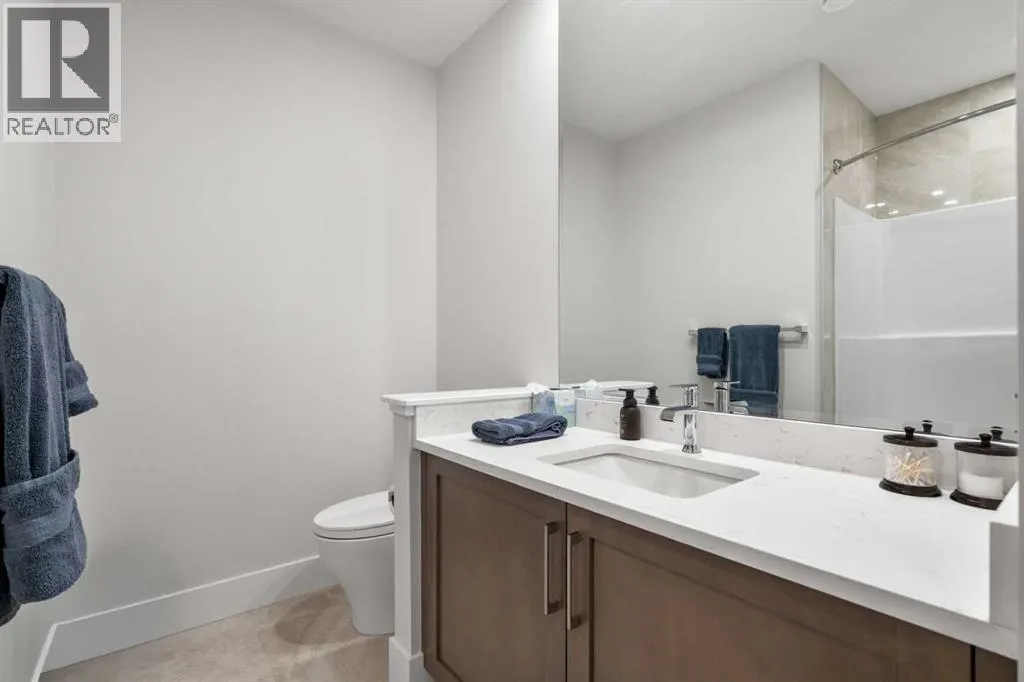 220 Marina Cove SE