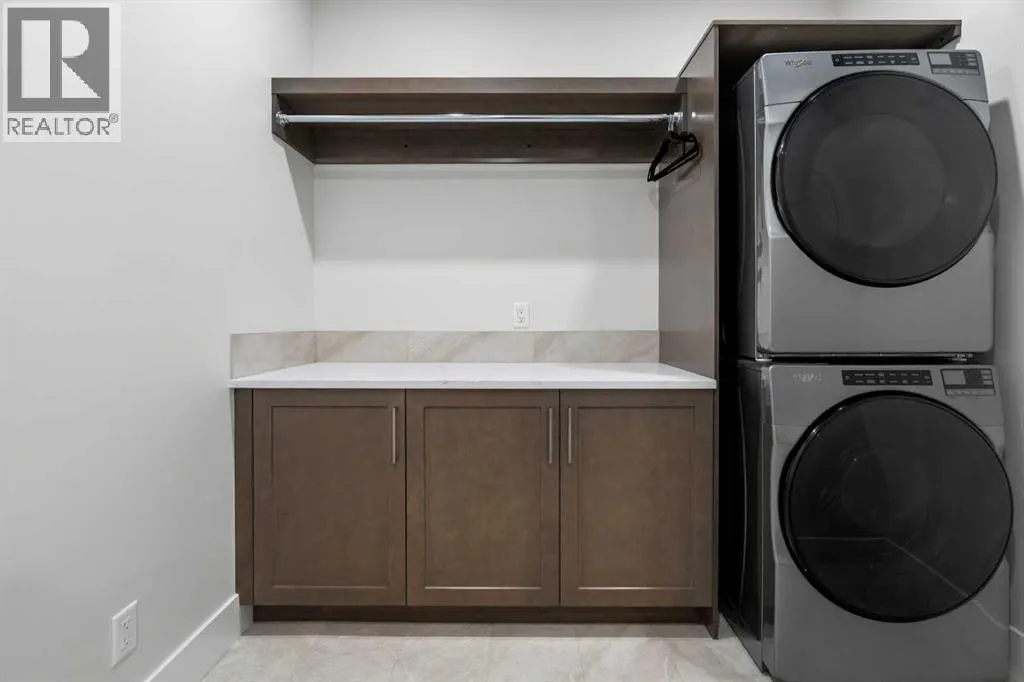 220 Marina Cove SE