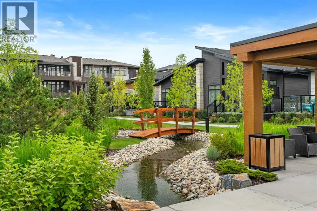 220 Marina Cove SE