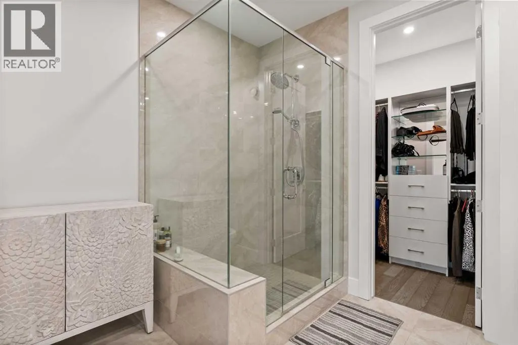 220 Marina Cove SE