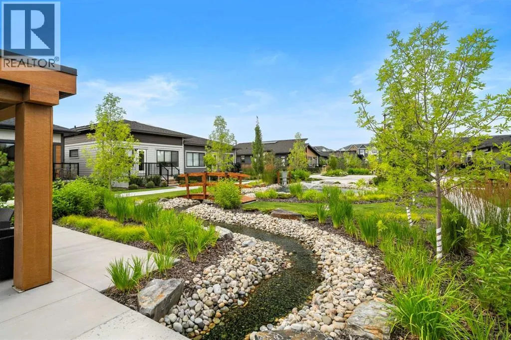 220 Marina Cove SE