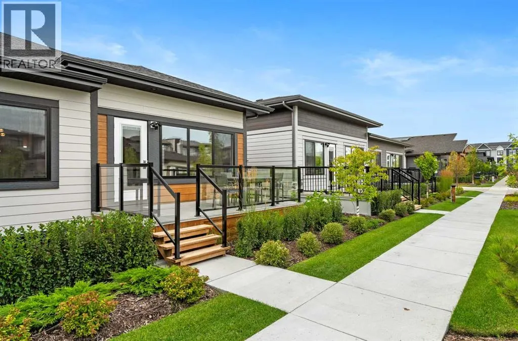 220 Marina Cove SE