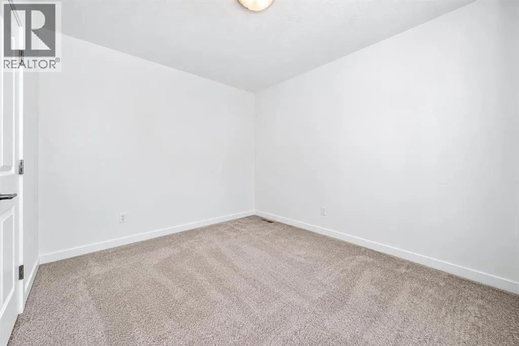 118 Belmont Crescent SW