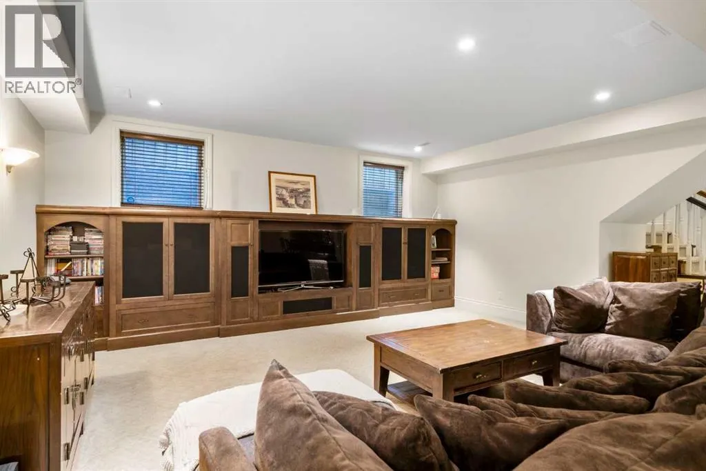 2905 Carleton Street SW