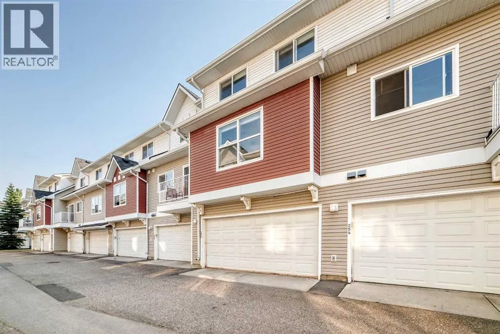 252 McKenzie Towne Link SE