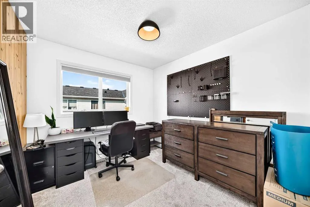 252 McKenzie Towne Link SE