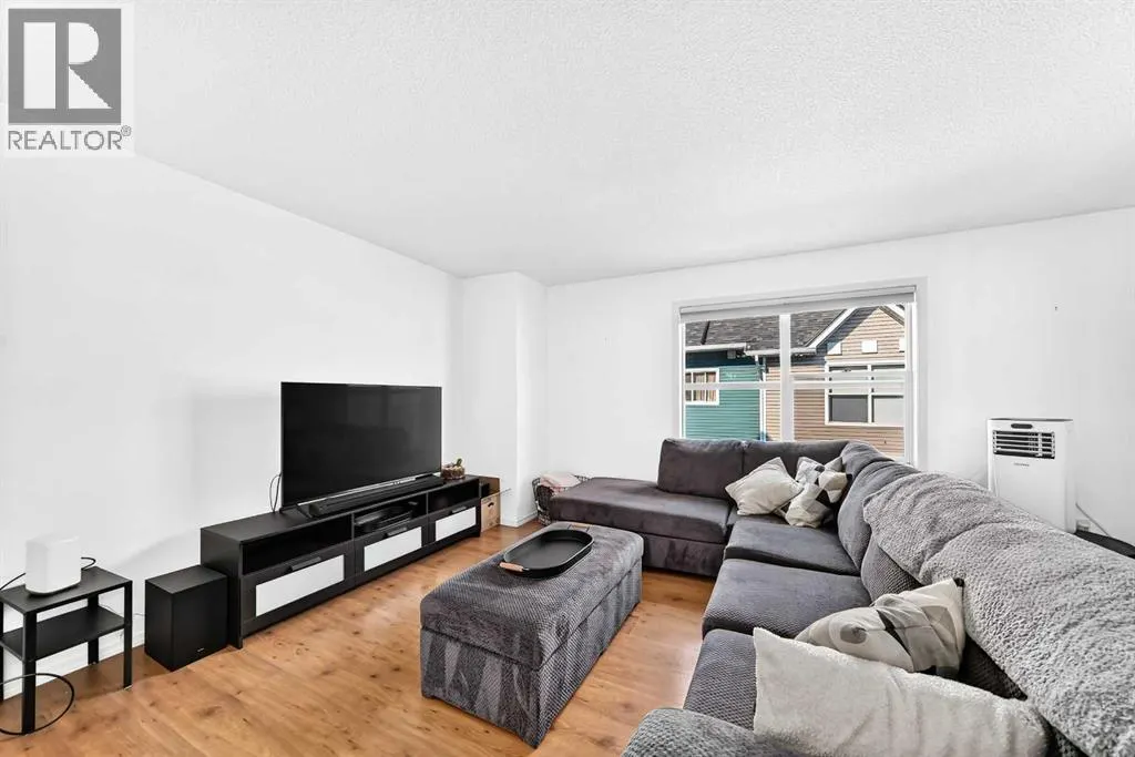 252 McKenzie Towne Link SE