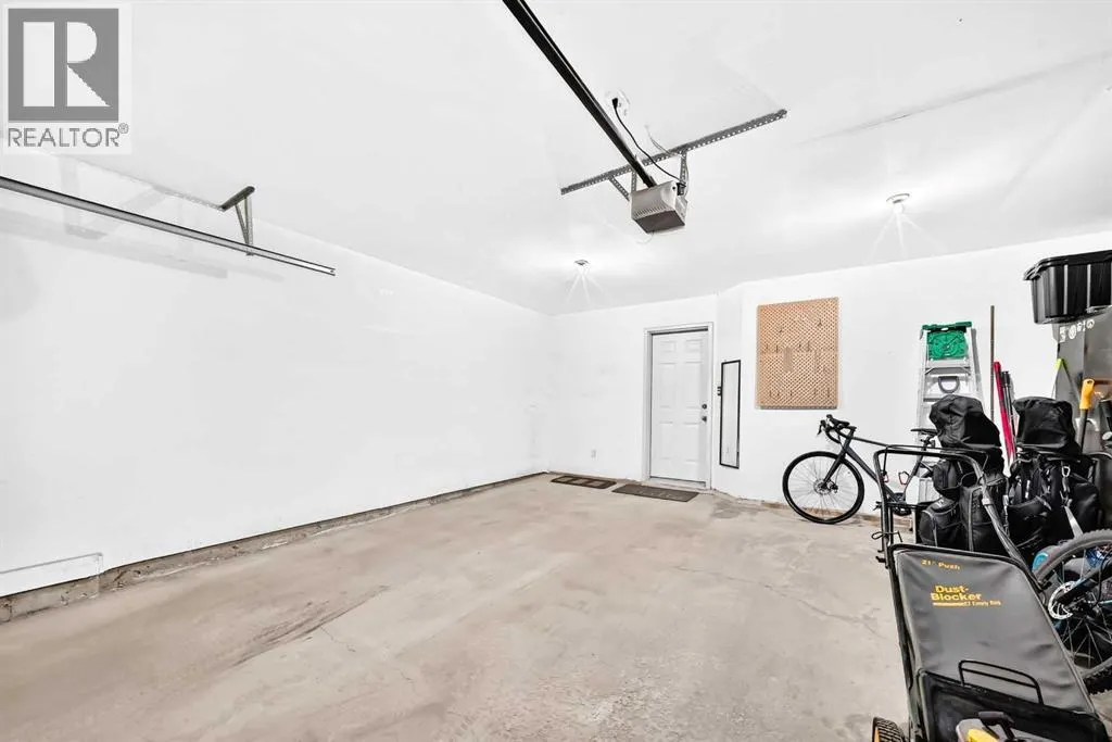 252 McKenzie Towne Link SE
