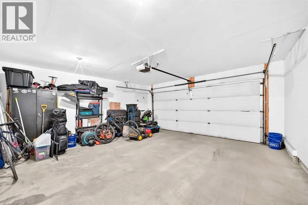 252 McKenzie Towne Link SE