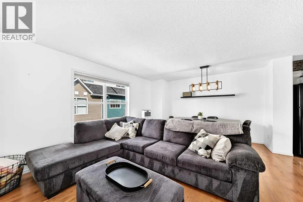252 McKenzie Towne Link SE