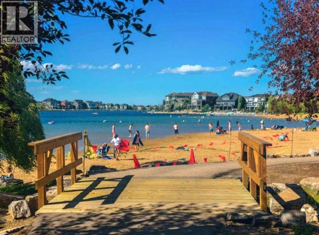202, 10 Auburn Bay Link SE