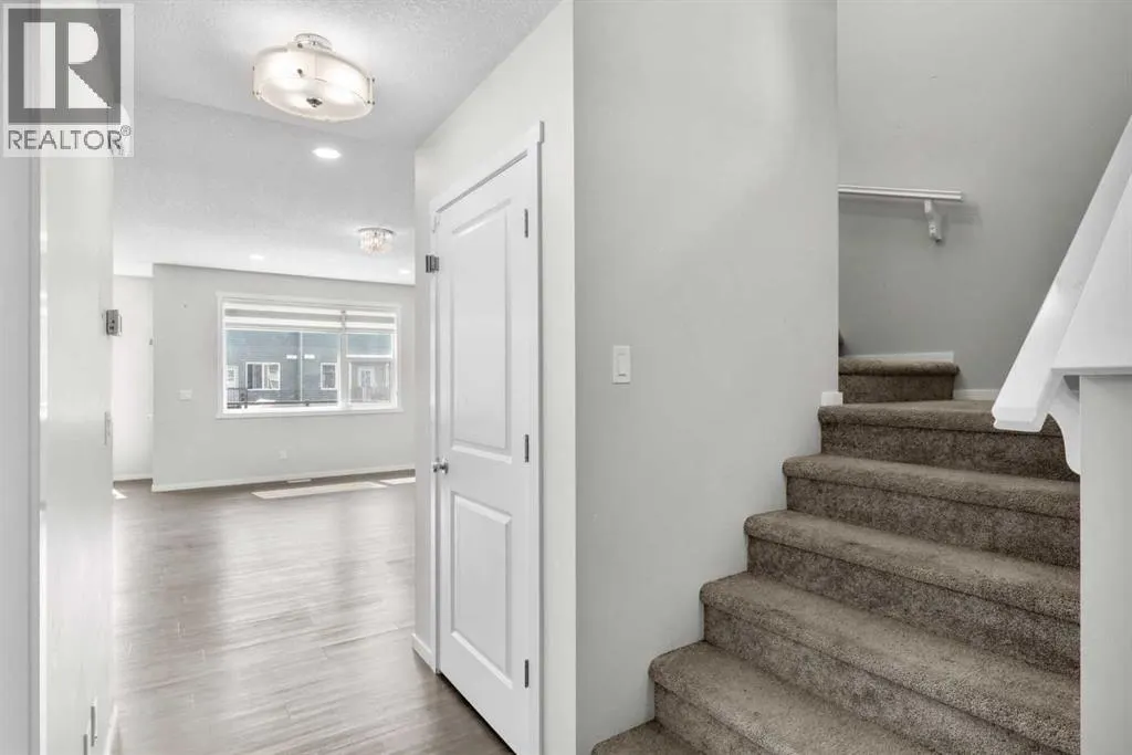 243 Savanna Lane NE