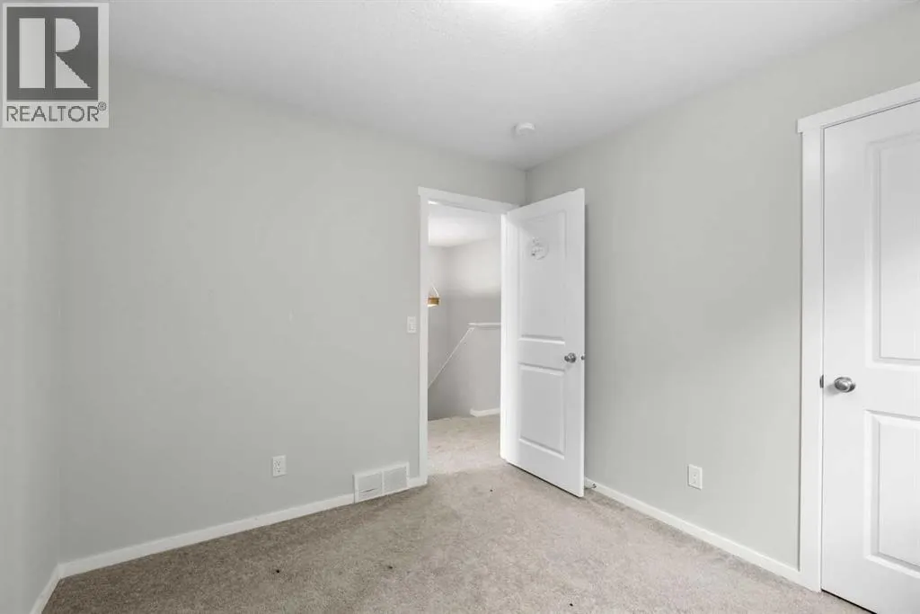 243 Savanna Lane NE