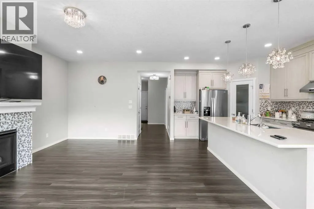 243 Savanna Lane NE
