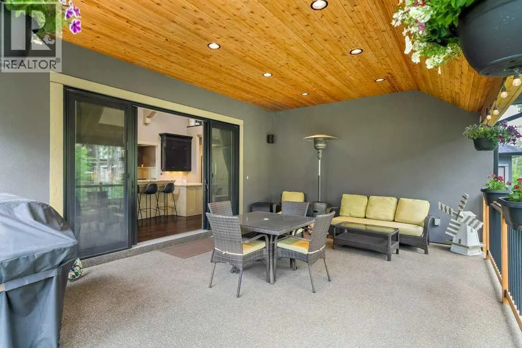 136 Posthill Drive SW