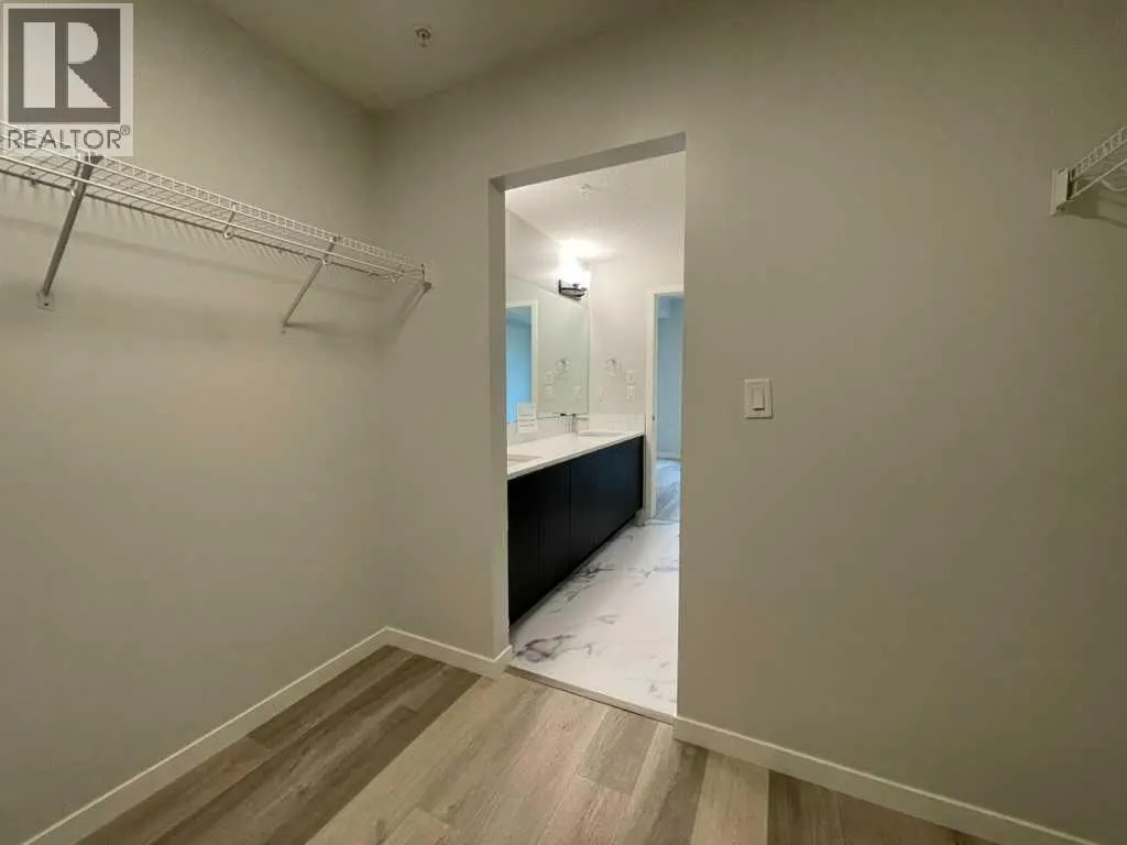 2304, 42 Cranbrook Gardens SE