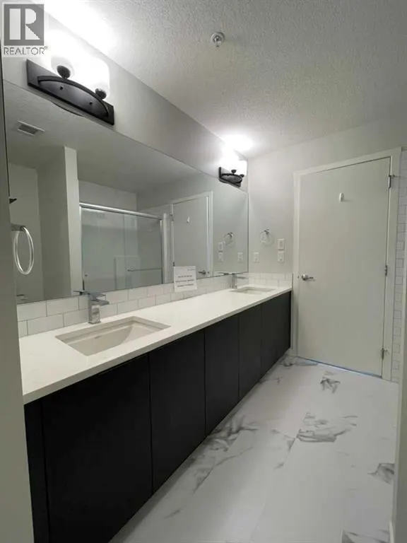 2304, 42 Cranbrook Gardens SE