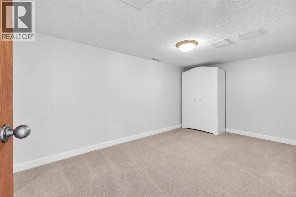58 Sandstone Ridge Crescent