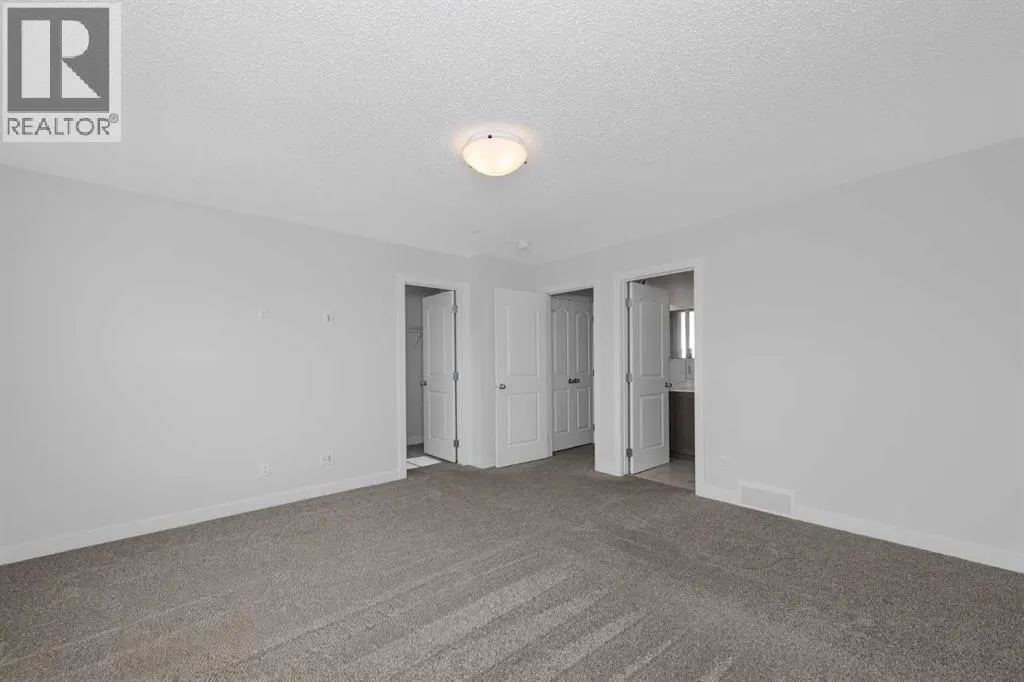 206 Legacy Glen Court SE