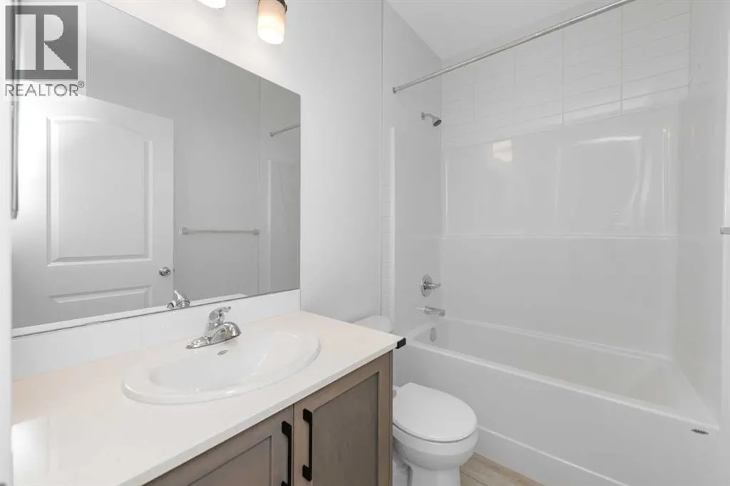 206 Legacy Glen Court SE