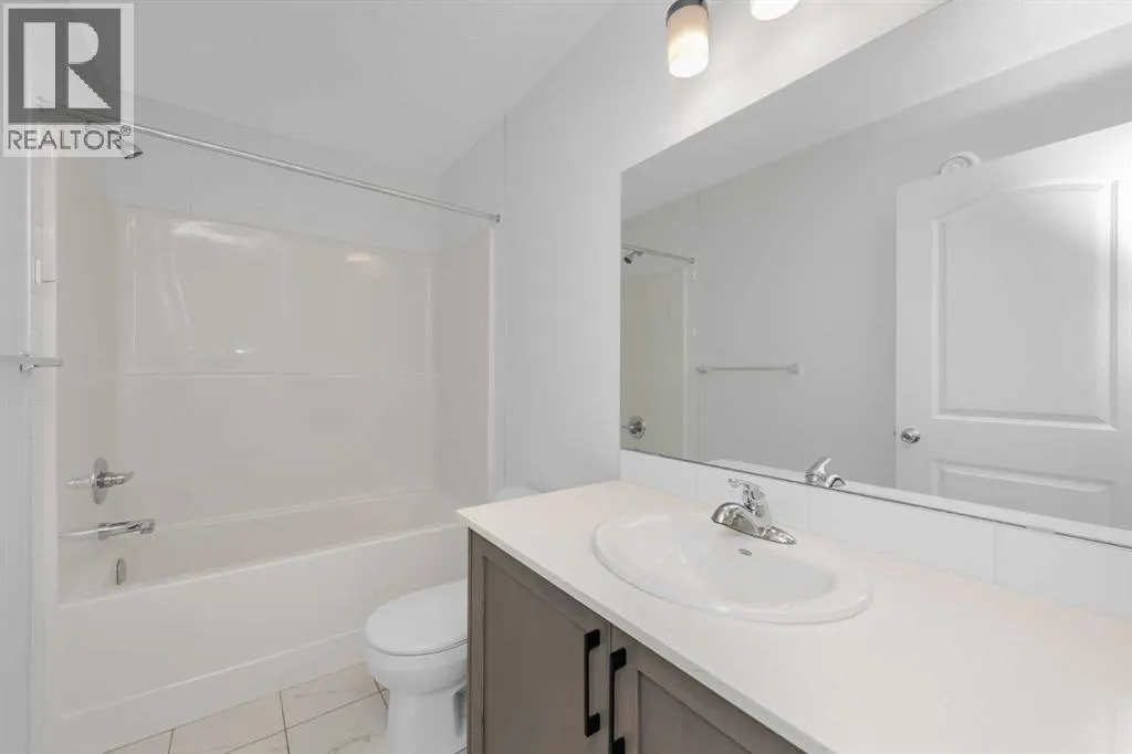 206 Legacy Glen Court SE
