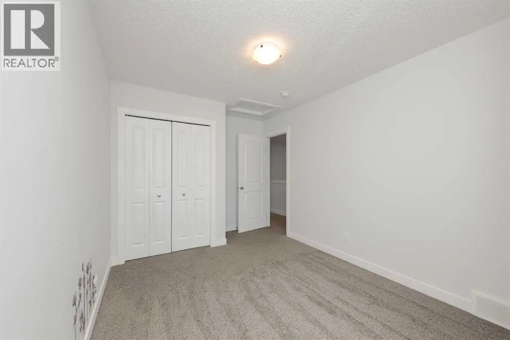 206 Legacy Glen Court SE