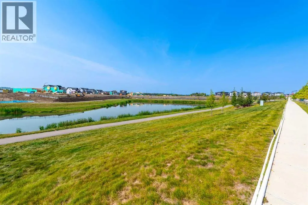 206 Legacy Glen Court SE