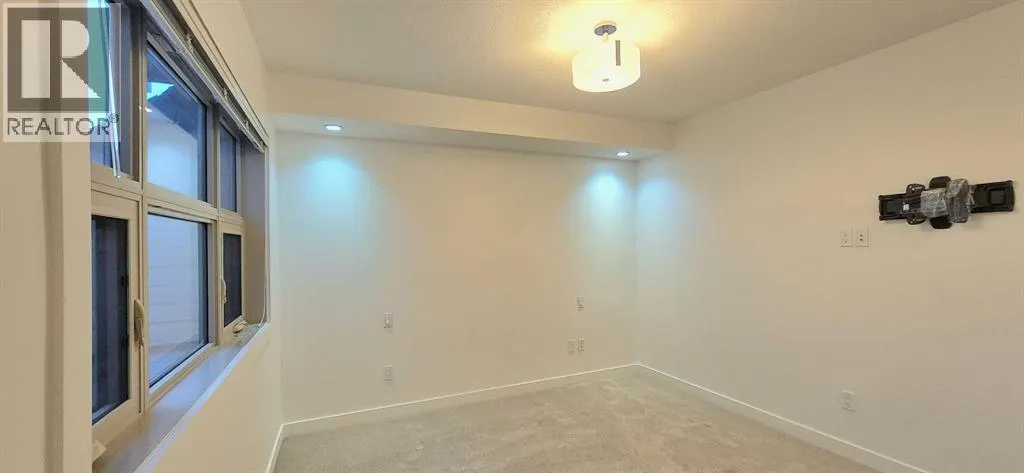 206, 15 ASPENMONT Heights SW
